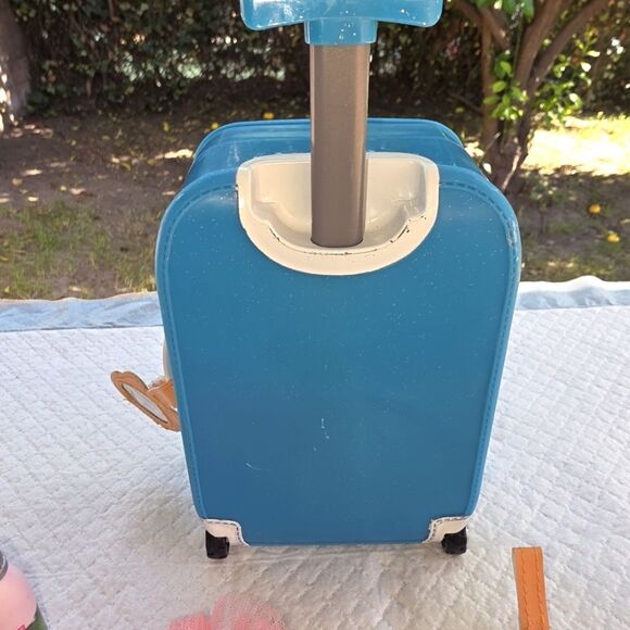 Our Generation Travel Playset and Toiletries - Picture 15 of 17
